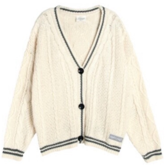 Taylor Swift Unworn 2024 Re-issue Folklore Cardigan - the “Cardigan” XS/S - Picture 2 of 6